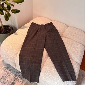 Aritzia Effortless Cropped Plaid - Size 6